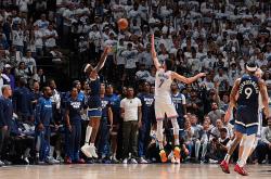 开云平台-包含森林狼取得反弹胜利，狂砍进攻高分的词条