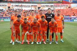 开云体育官方网站-顶级足球赛场，东家难迎客队挑战