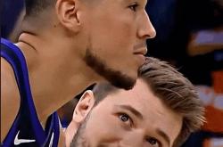 开云体育-勇士轻取湖人，布克刷新纪录