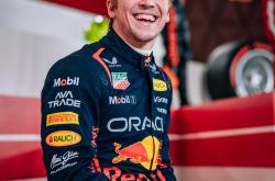 开云体育官方网站-法拉利绝杀哈斯车队，塞恩斯高光表现