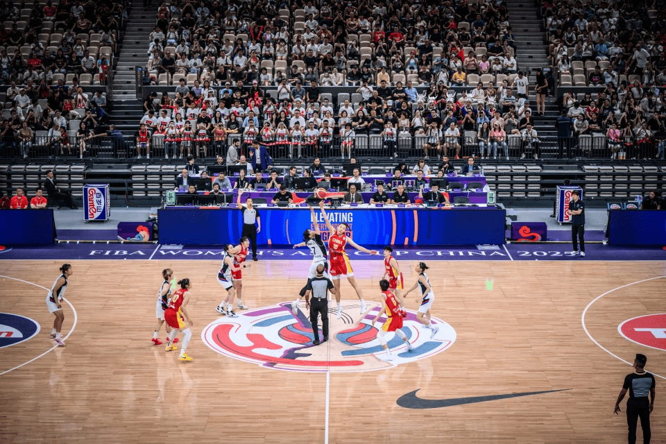 包含西班牙男篮大胜突尼斯，实现国际篮球比赛四连胜的词条