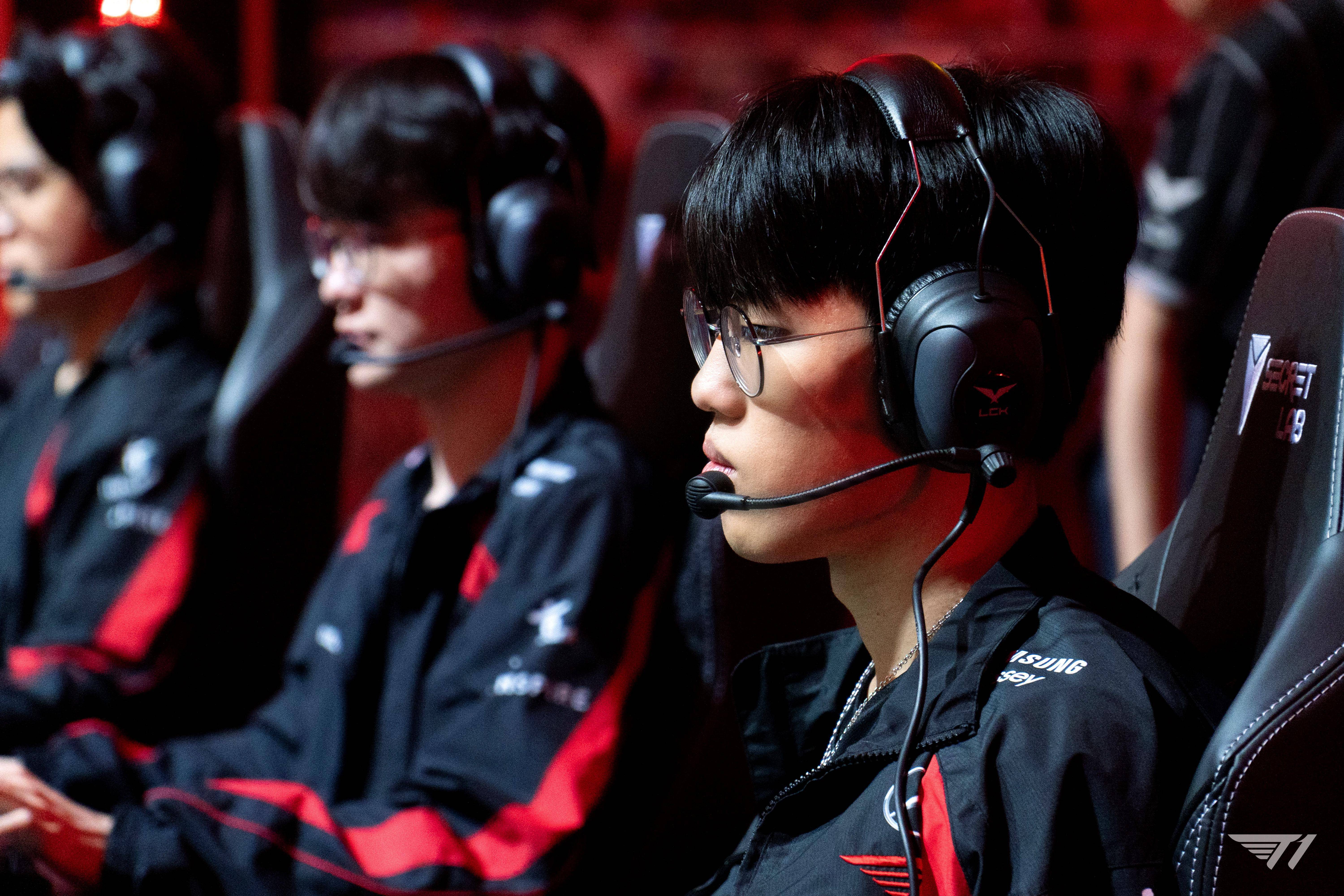 WBG横扫DK，Deft操刀奇招英雄翻盘淘汰赛3:2（广州）