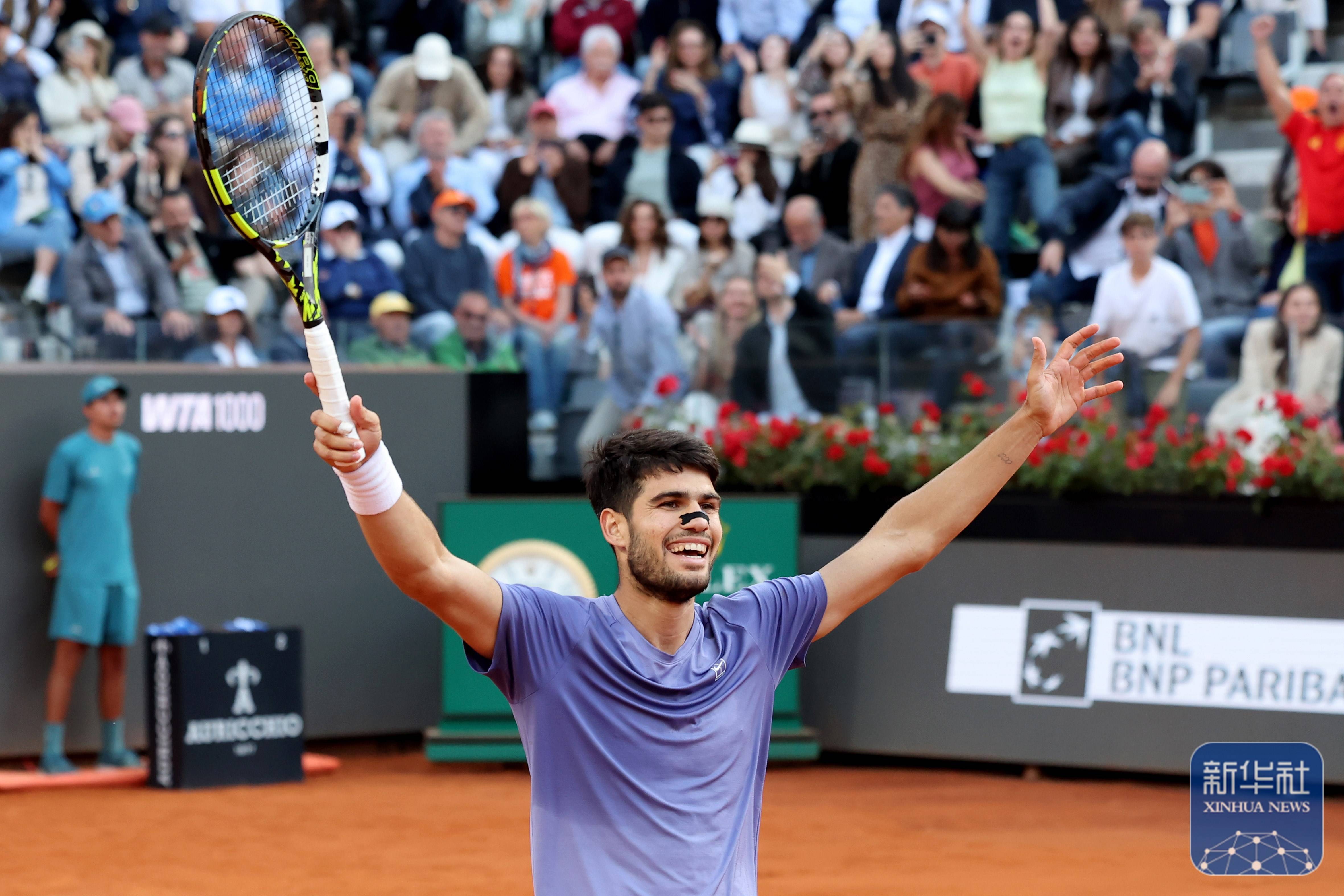 西班牙网球队血洗法国网球队，阿尔卡拉斯关键制胜的简单介绍