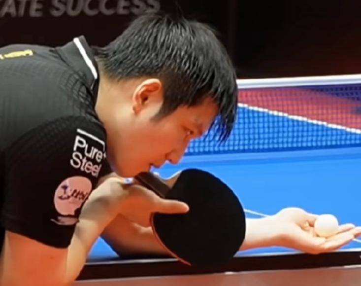 关于日本乒乓球队爆冷中国乒乓球队，樊振东送出助攻的信息