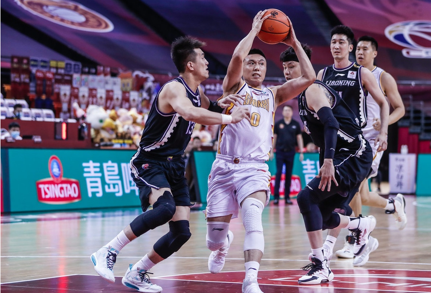 连胜势头难挡！篮球豪取十连胜的简单介绍