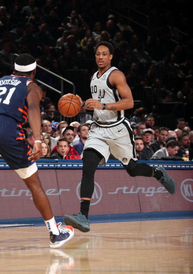 福建队逆转尼克斯，米切尔高光表现的简单介绍